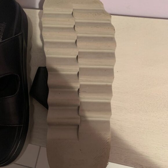 Women's Black Platform Sandal/Cougar! - Picture 7 of 7